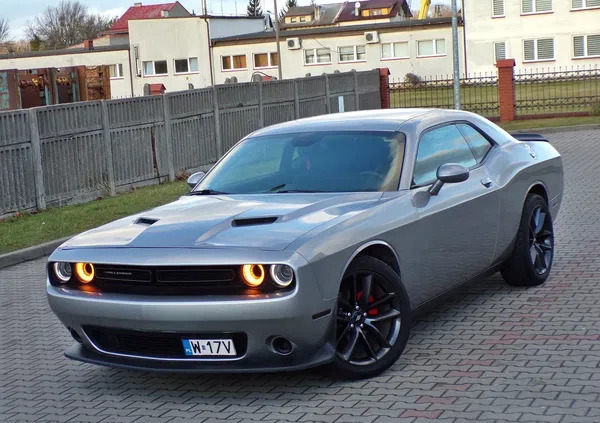 gostynin Dodge Challenger cena 92000 przebieg: 151000, rok produkcji 2016 z Gostynin